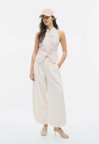 Halterneck-top i Qipao-stil med halvkrøllet knute