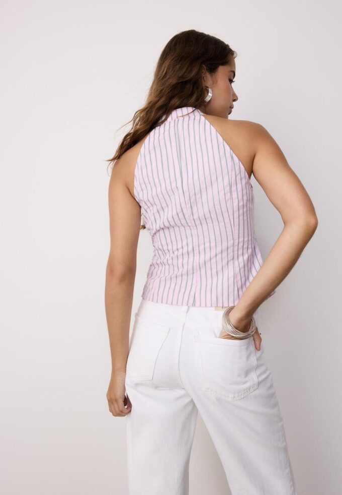 Halterneck-top i Qipao-stil med halvkrøllet knute