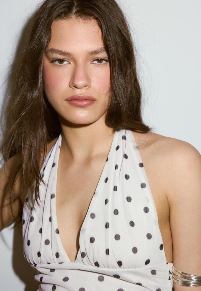 Haltertop i mesh med prikker