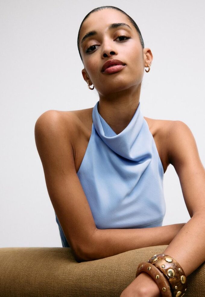 Haltertop med satineffekt