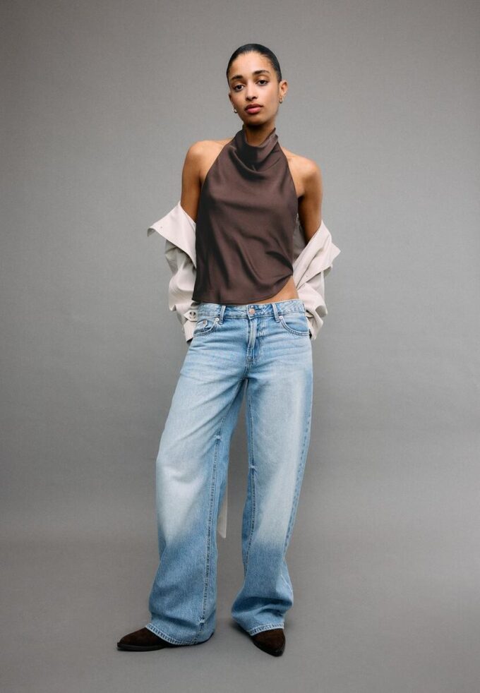 Haltertop med satineffekt