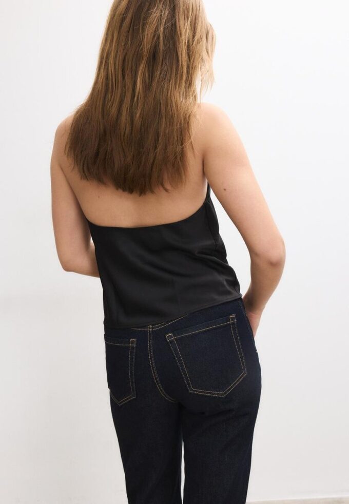 Haltertop med satineffekt