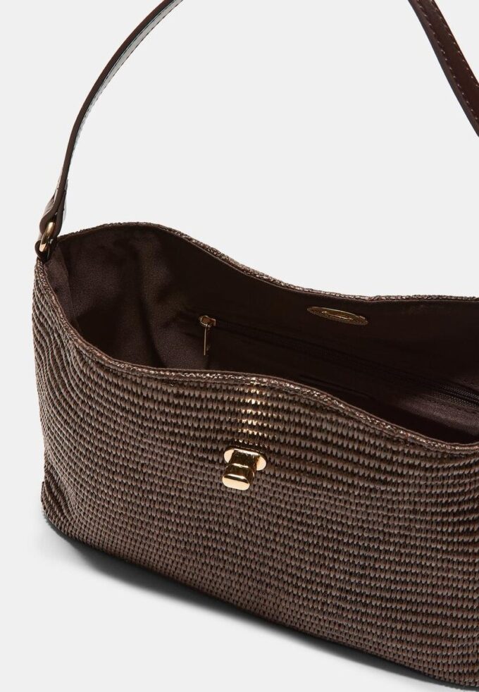 Heklet skulderveske med metalllås