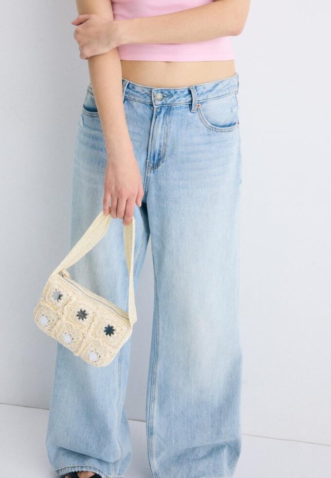 Heklet skulderveske med speil