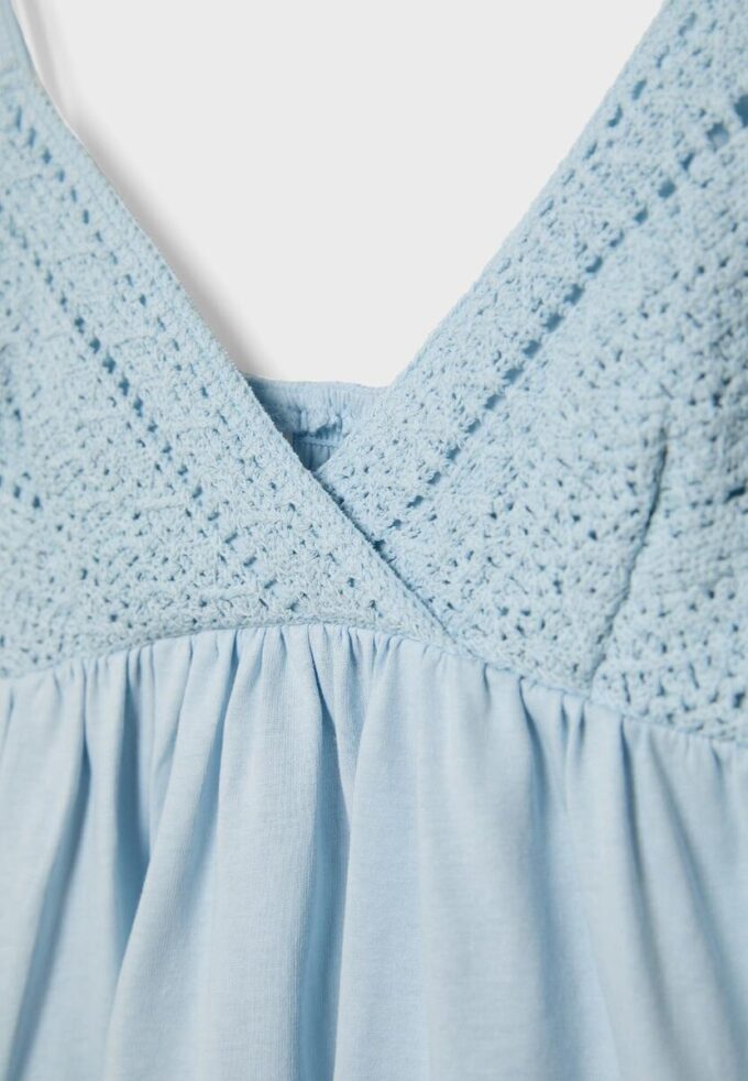 Heklet topp med stropper