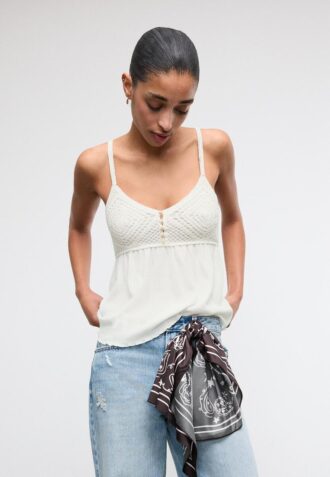 Heklet topp med volanger