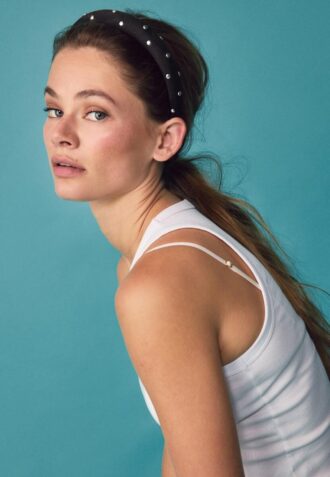 Hårbånd med nitter