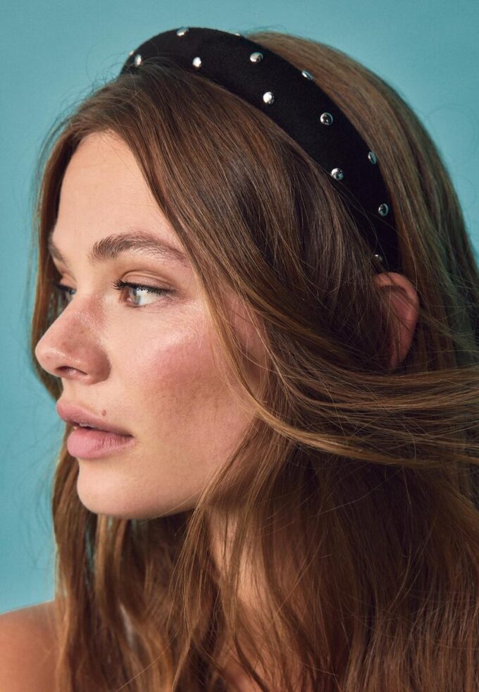 Hårbånd med nitter