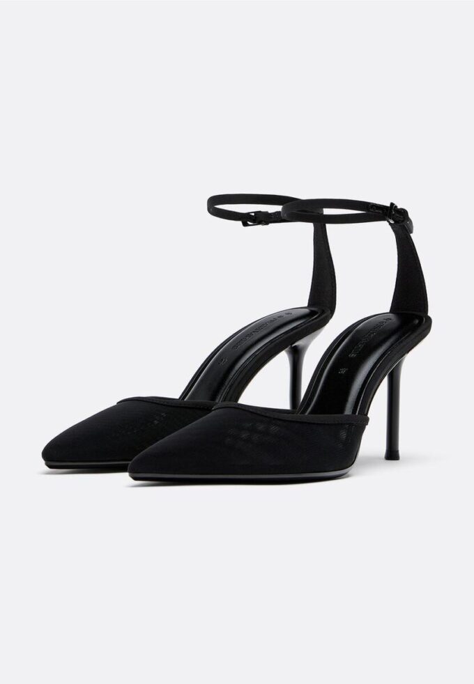 Høyhælte sko i mesh