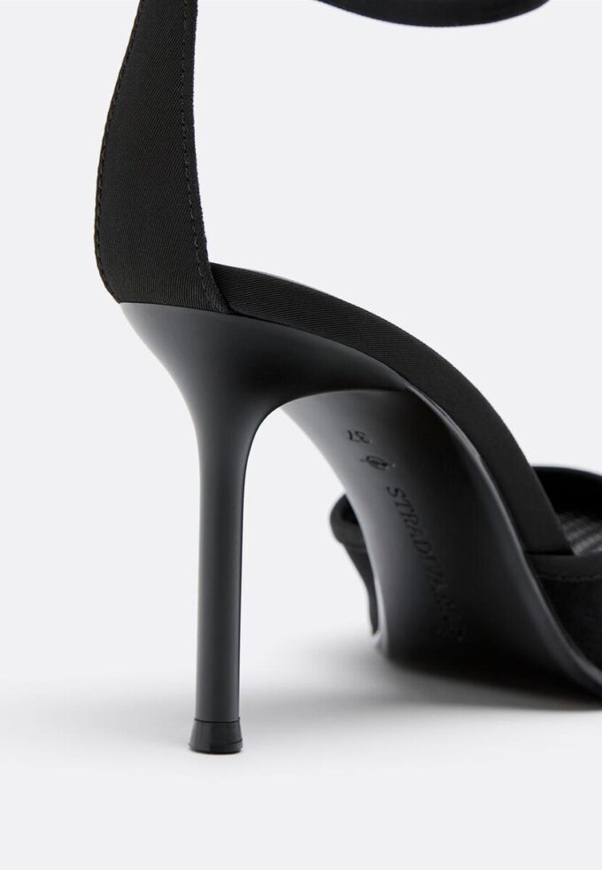 Høyhælte sko i mesh