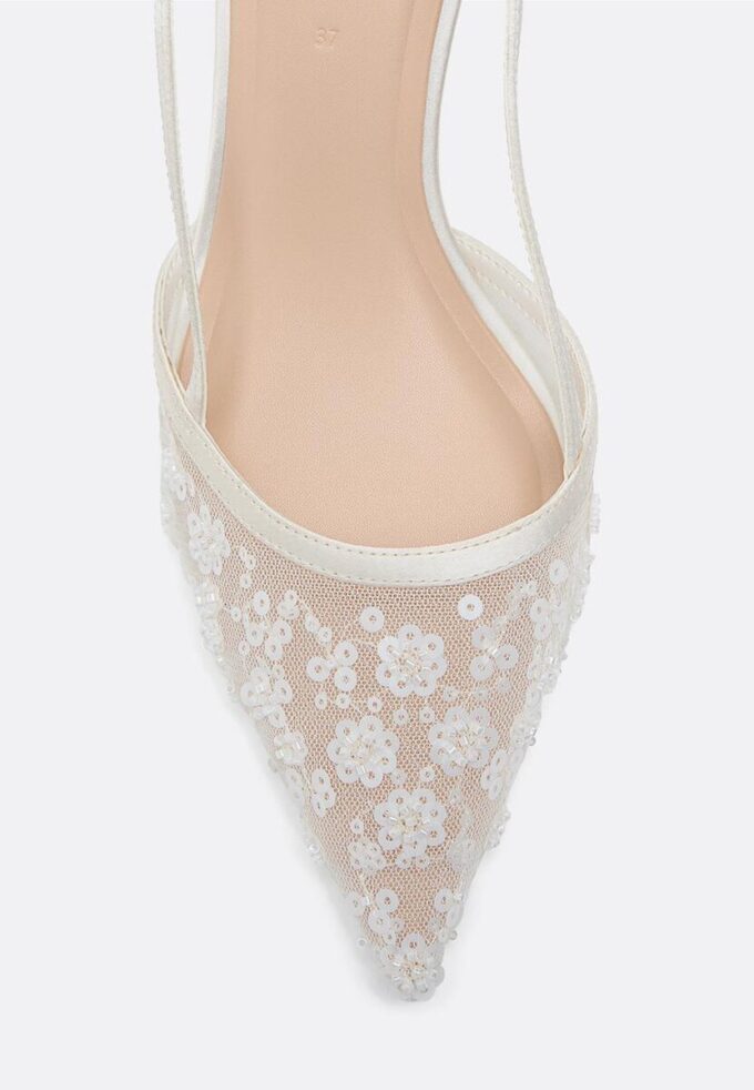 Høyhælte sko i mesh med rhinestones