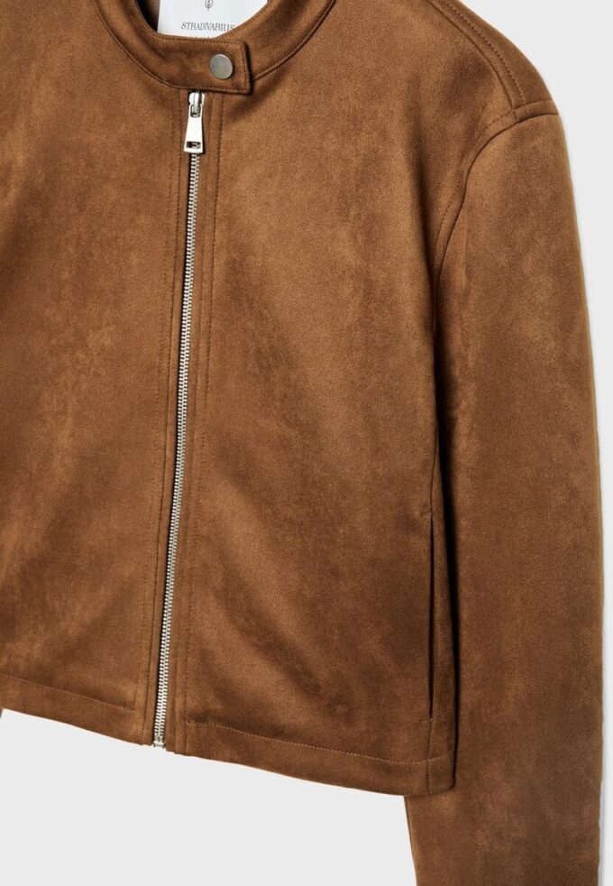 Jakke i imitert semsket skinn med glidelås