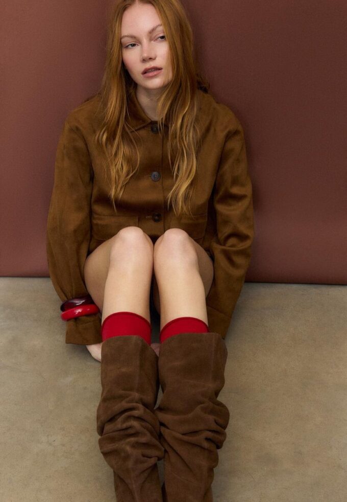 Jakke i imitert semsket skinn med lommer