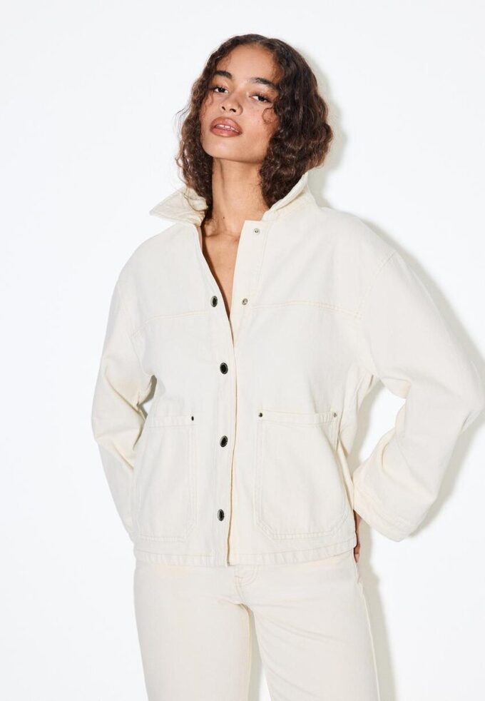 Jakke med påsydde lommer