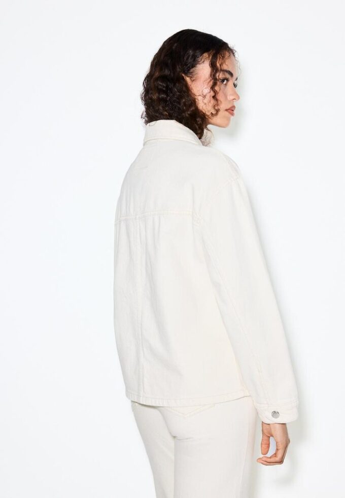 Jakke med påsydde lommer