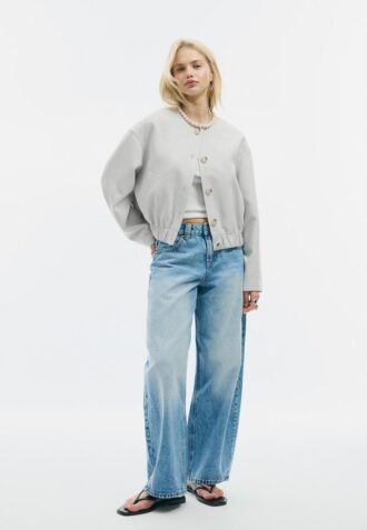 Jakke med puffermmer og rund hals