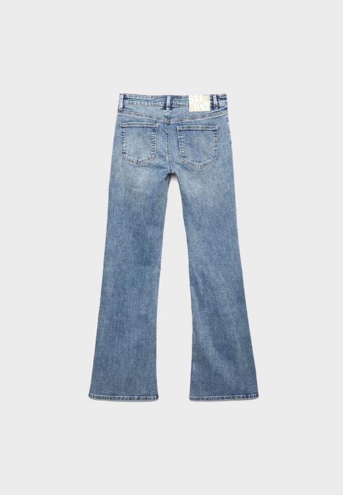 Jeans med lav midje og klokkebunn
