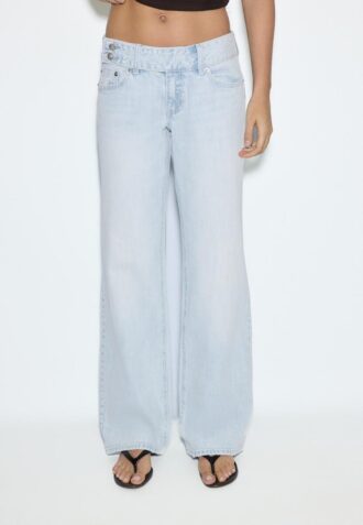 Jeans med lav midje og rette ben med hammerlinning