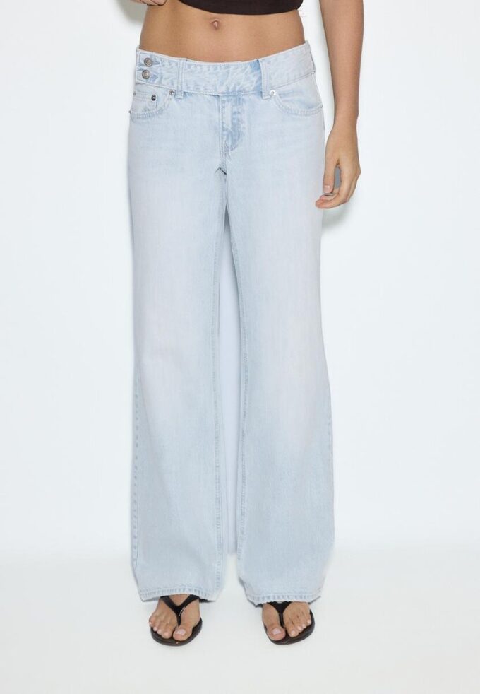 Jeans med lav midje og rette ben med hammerlinning