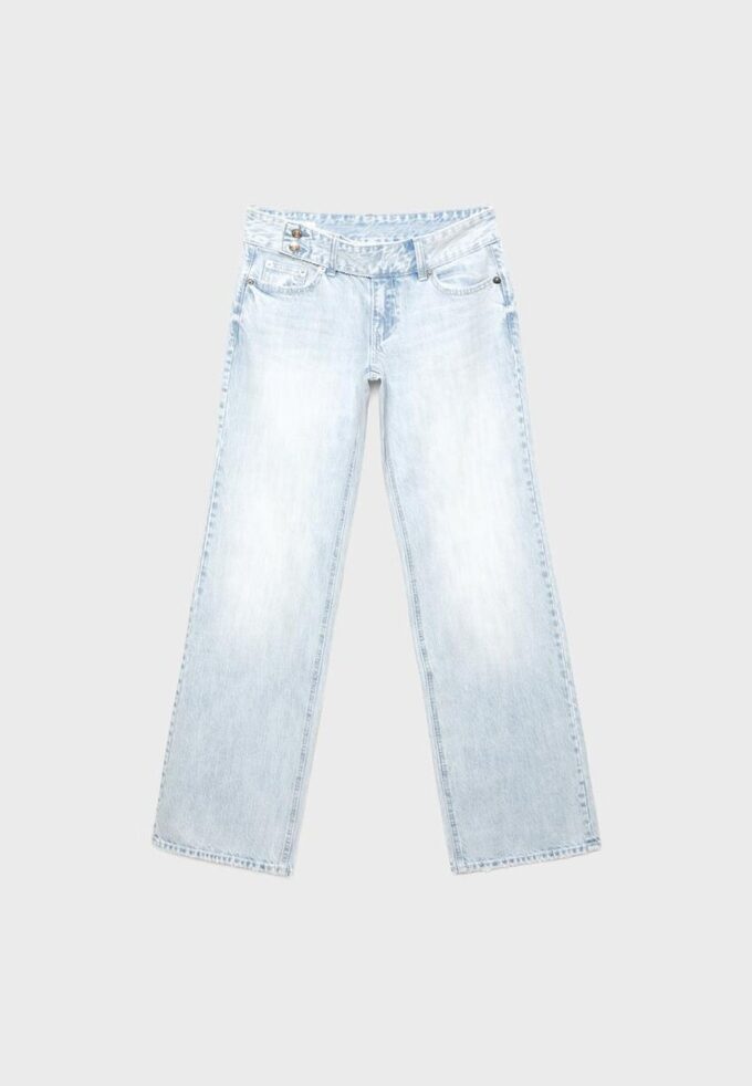 Jeans med lav midje og rette ben med hammerlinning