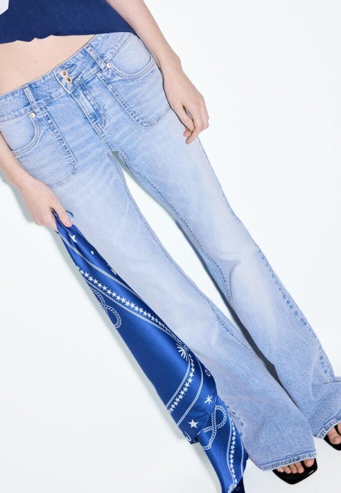 Jeans med lav midje og sømlommer