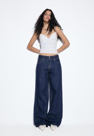 Jeans med lav midje og to knapper