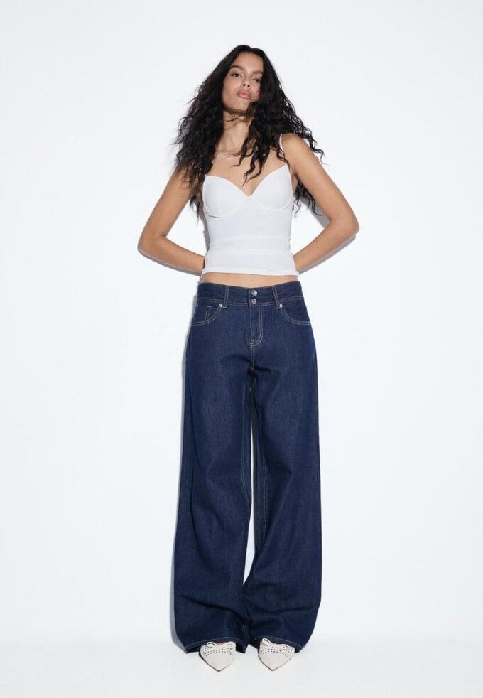 Jeans med lav midje og to knapper