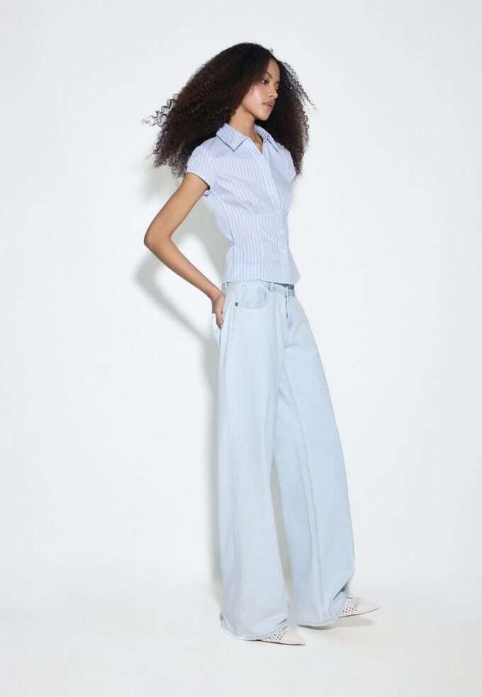 Jeans med lav midje og to knapper