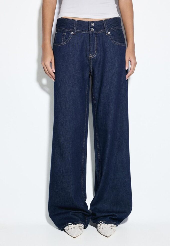 Jeans med lav midje og to knapper