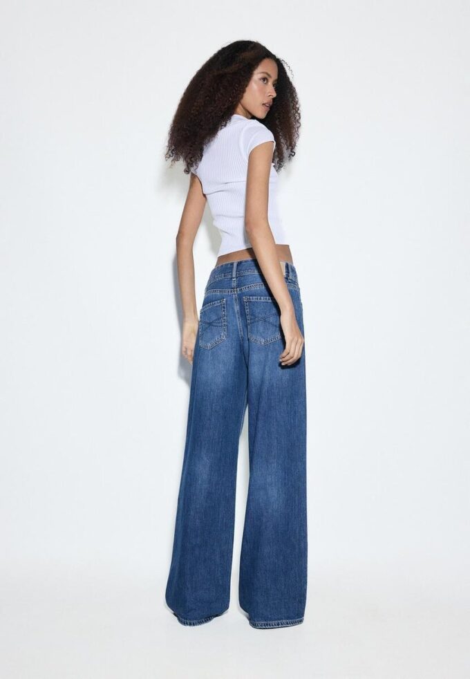 Jeans med lav midje og to knapper