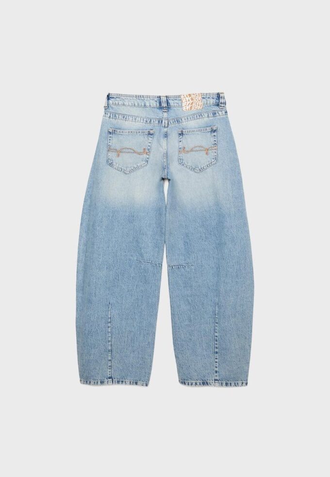 Jeans med lav midje og utvidet ben