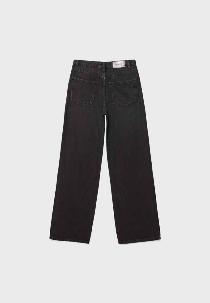 Jeans med rett passform og rhinestones