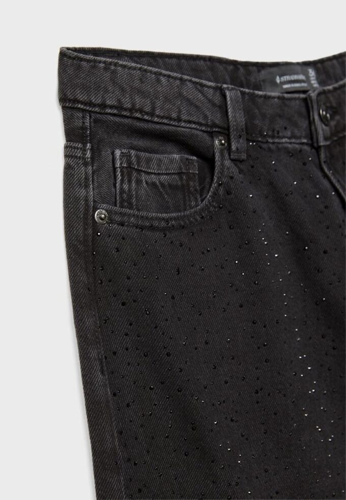 Jeans med rett passform og rhinestones