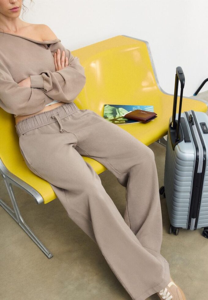 Joggebukse med rett ben og vasket effekt