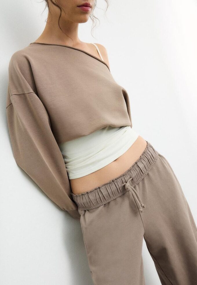 Joggebukse med rett ben og vasket effekt