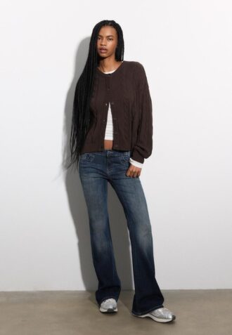 Kabelstrikket cardigan med knapper