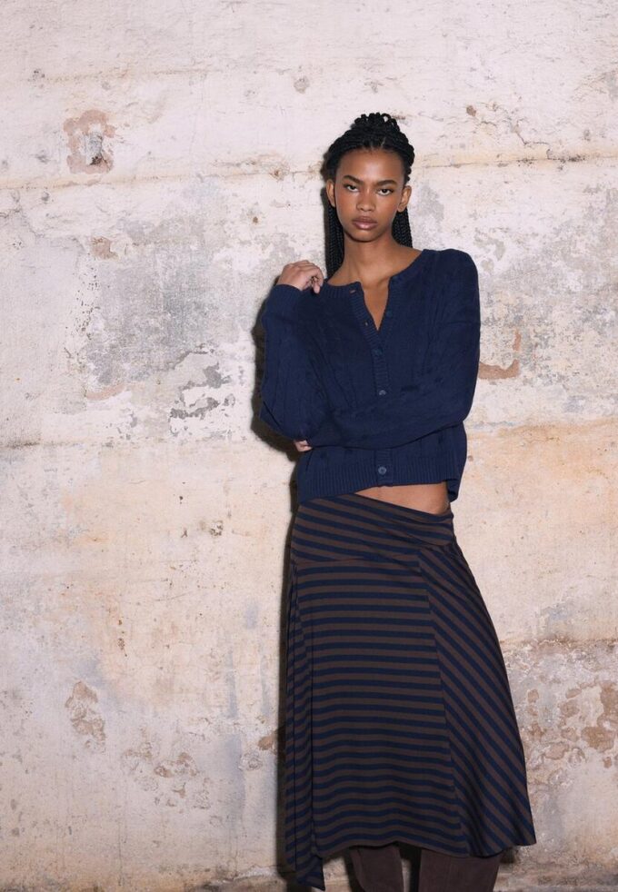 Kabelstrikket cardigan med knapper