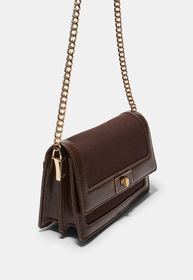 Kontrastveske i lerret