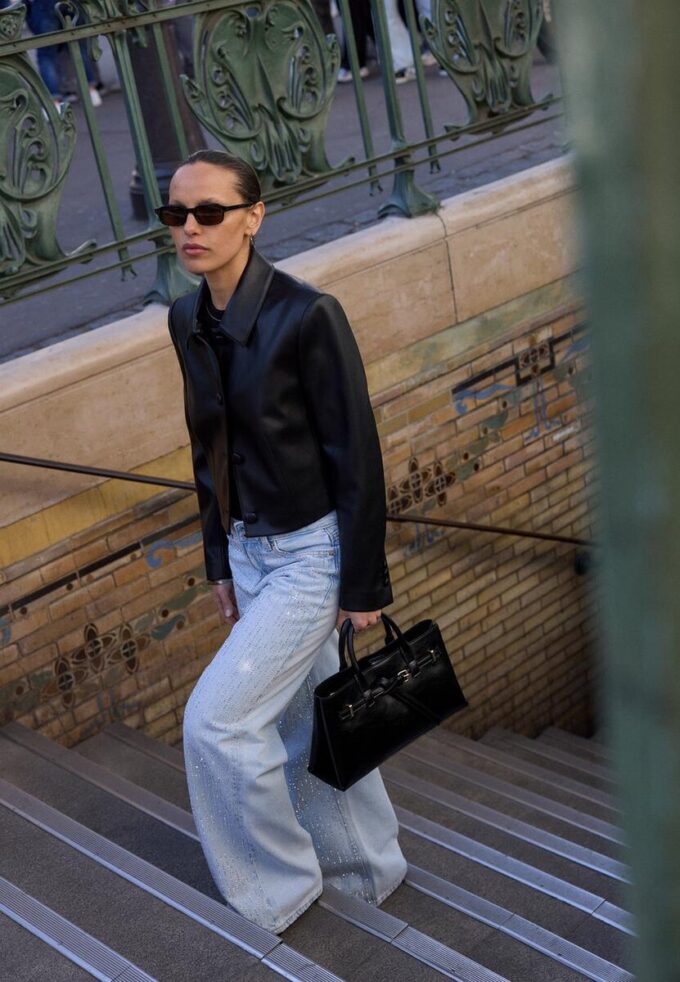 Kort blazer i skinnimitasjon