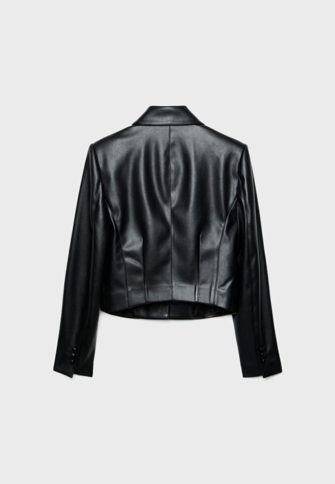 Kort blazer i skinnimitasjon