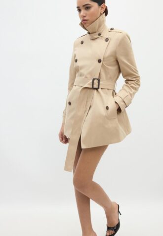 Kort, enkel trenchcoat