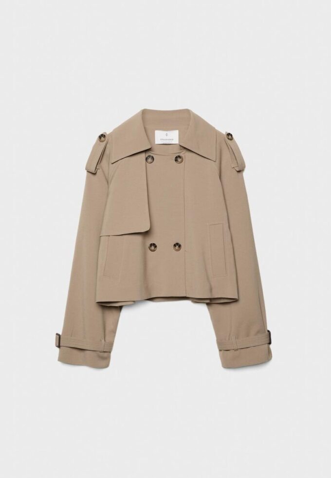 Kort, flytende trenchcoat
