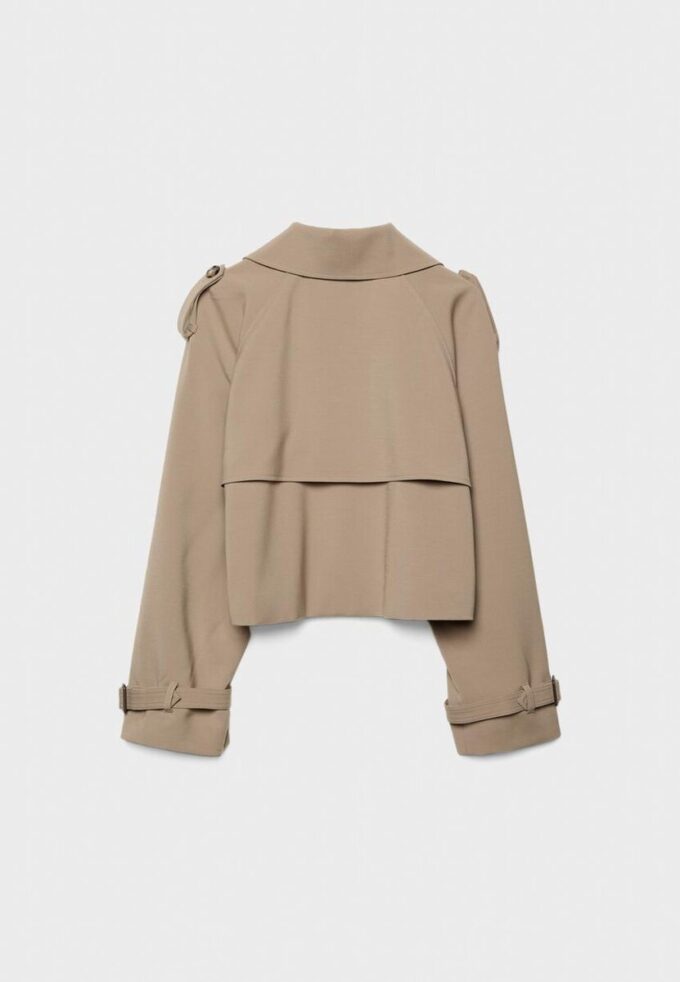 Kort, flytende trenchcoat