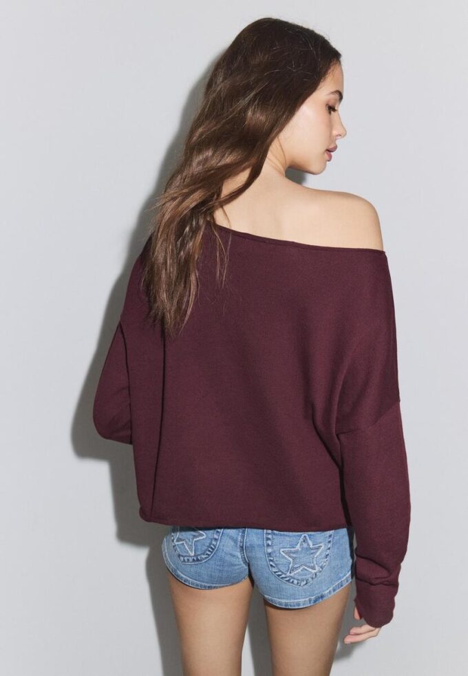 Kort genser med båthals