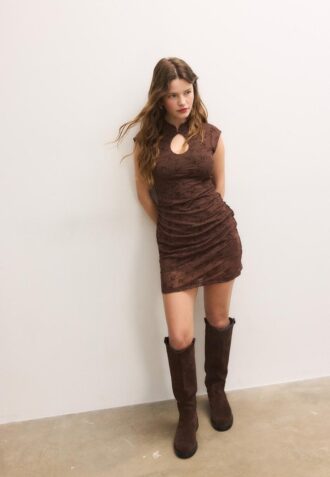 Kort kjole i qipao-stil