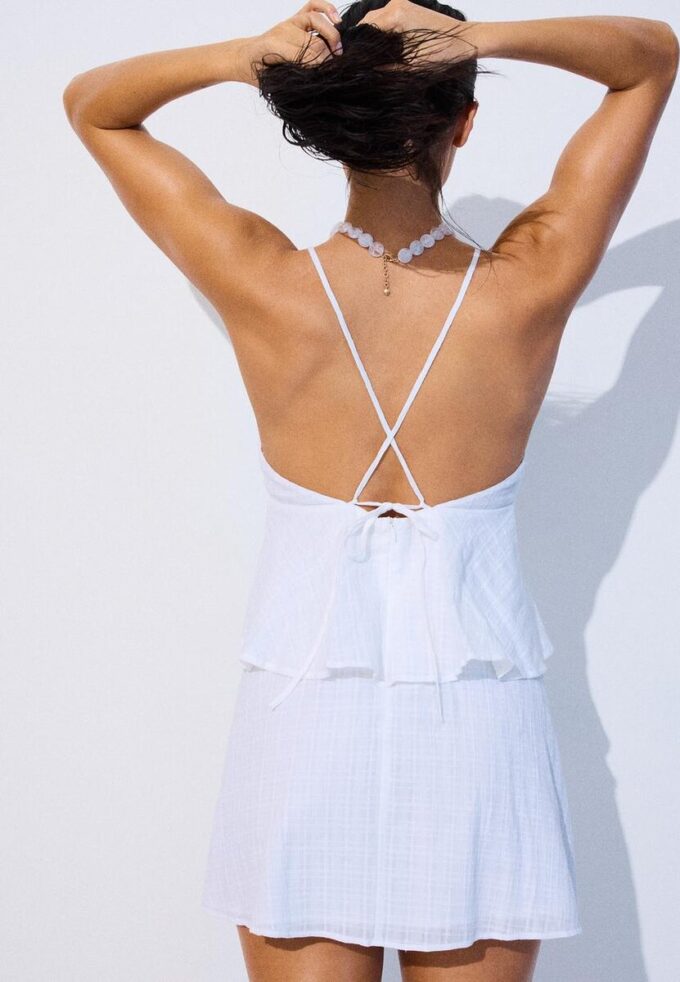 Kort kjole med volanger og stropper