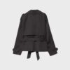 Kort, løstsittende trenchcoat med belte