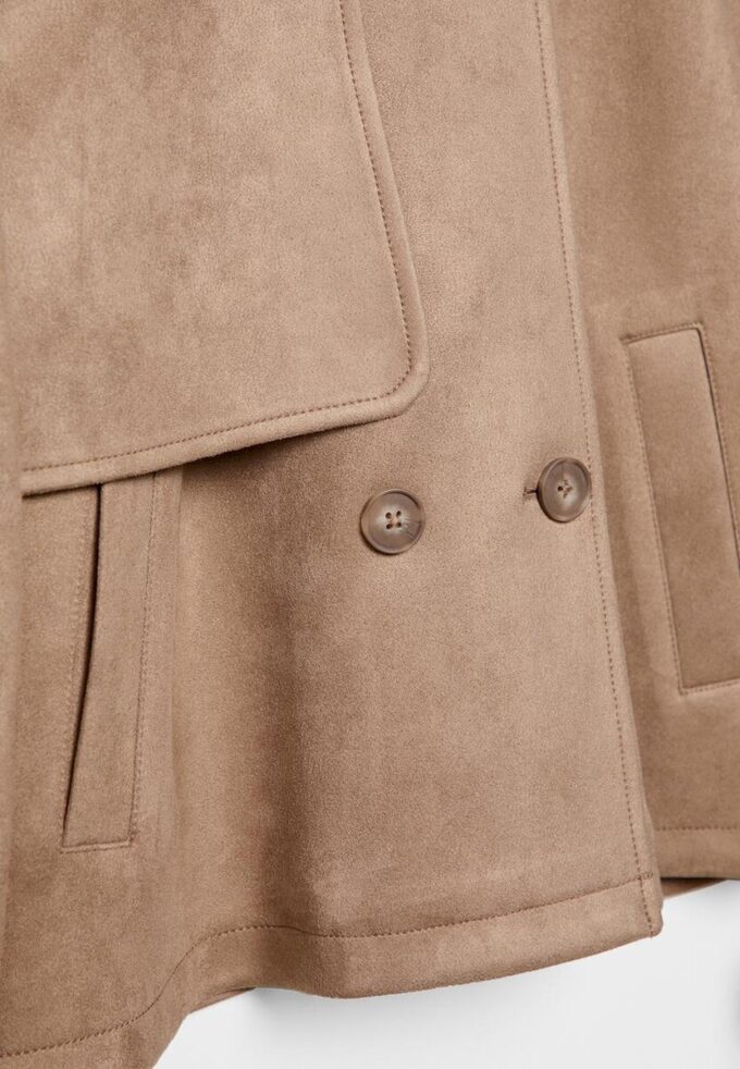 Kort trenchcoat i imitert semsket skinn