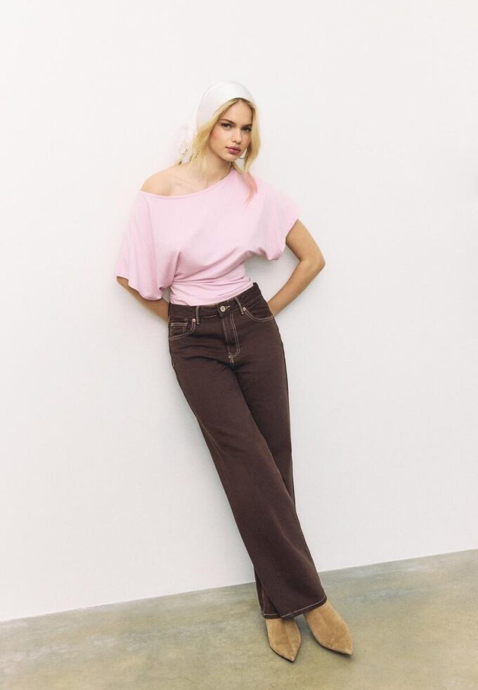 Kortærmet T-skjorte med båthals