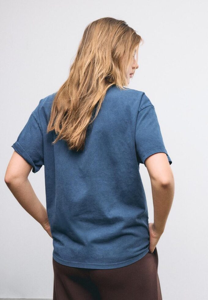 Kortærmet T-skjorte med grafikk og applikasjon